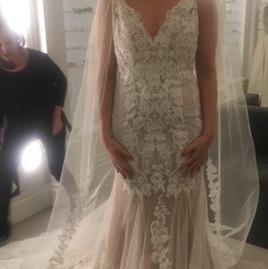 Kleinfeld exclusive Wedding dress BRAND NEW!